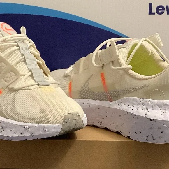 Nike Crater Impact Summit White Crimson Men’s Size 9 - Picture 2 of 9